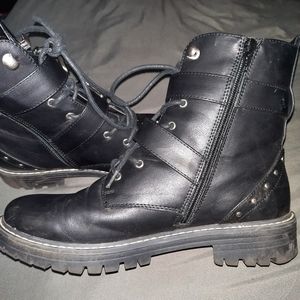women's boots size 10